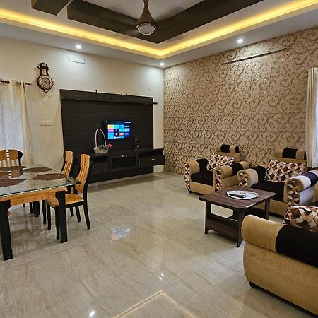 Shi'S Vilva - The Bungalow In Coimbatore - Near Airport, Kmch, Codesia Εξωτερικό φωτογραφία
