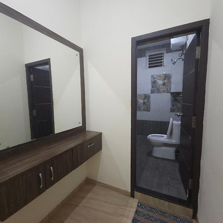 Shi'S Vilva - The Bungalow In Coimbatore - Near Airport, Kmch, Codesia Εξωτερικό φωτογραφία